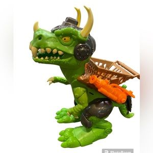 10” Fighting Dinosaur